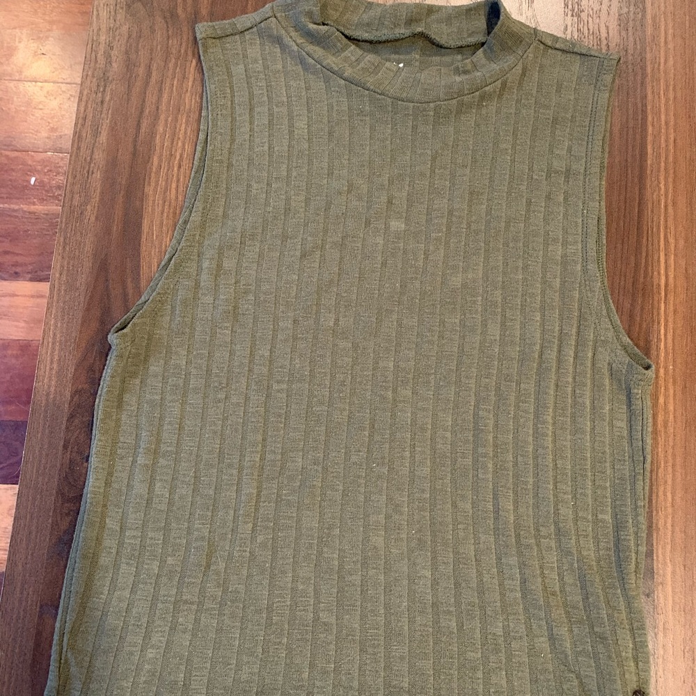 American eagle crop top